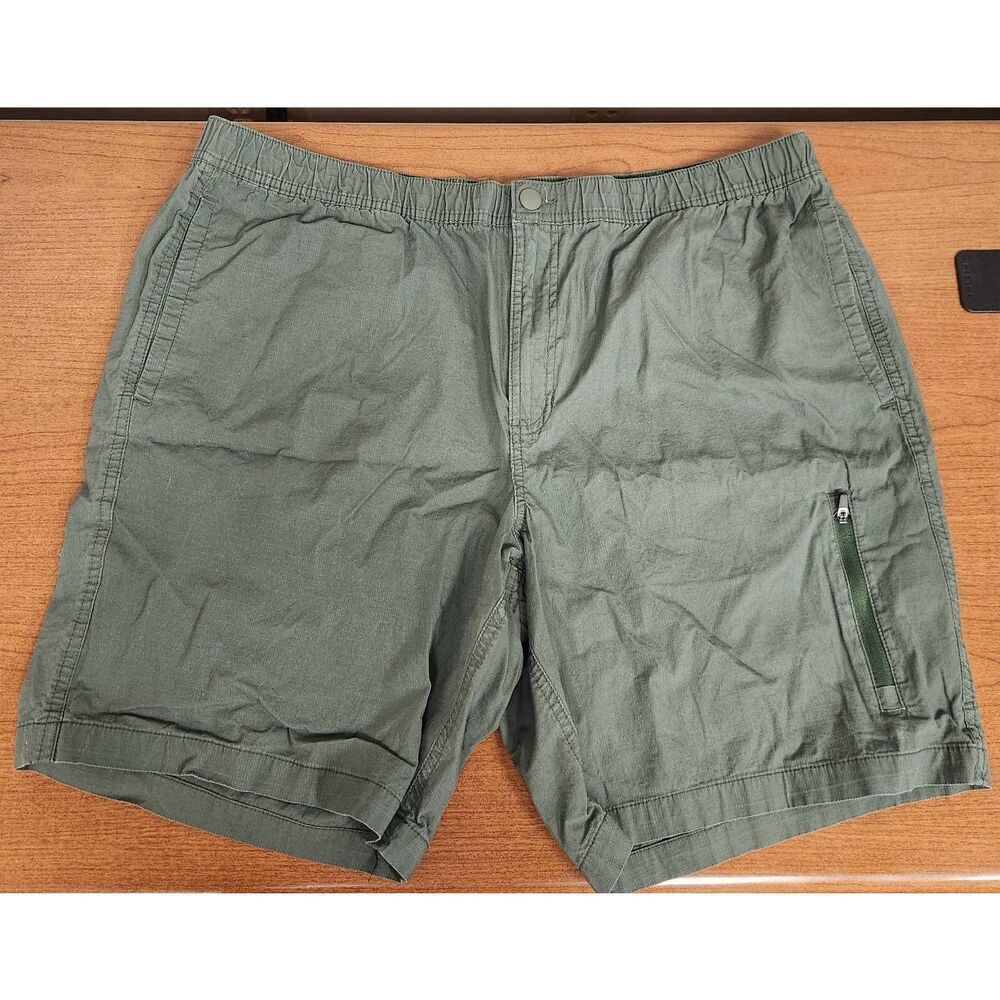 George Men's Green Shorts, Size XL, 40-42 Elastic Waist, Snap and Zip Closure